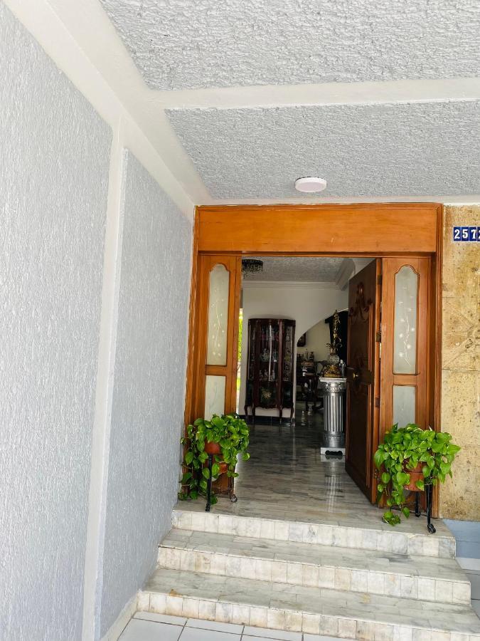 Hostal Guadalajara Cosmopolitan Providencia Esterno foto
