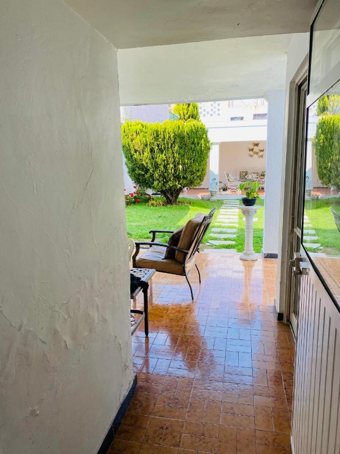 Hostal Guadalajara Cosmopolitan Providencia Esterno foto